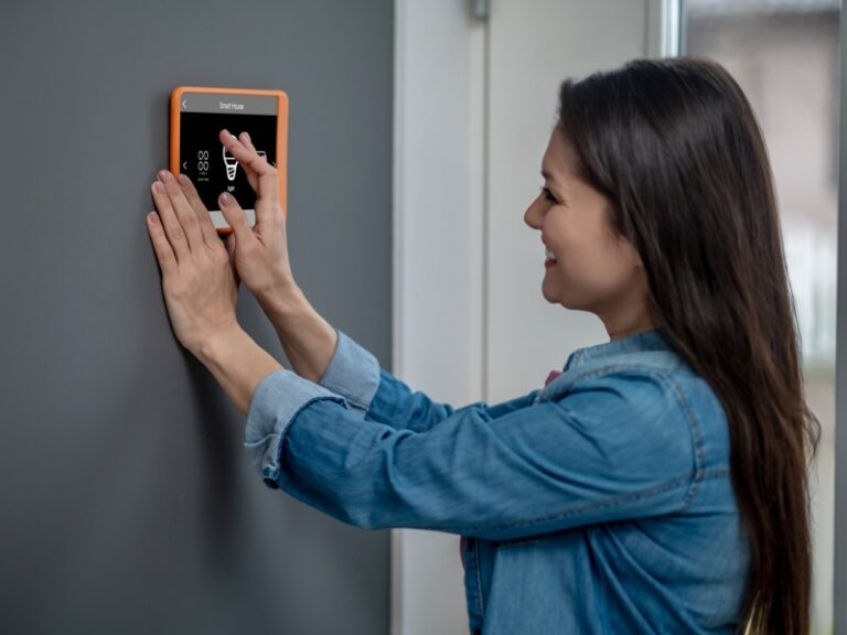 How to Select a Video Doorbell Intercom System for Massachusetts Homeowners